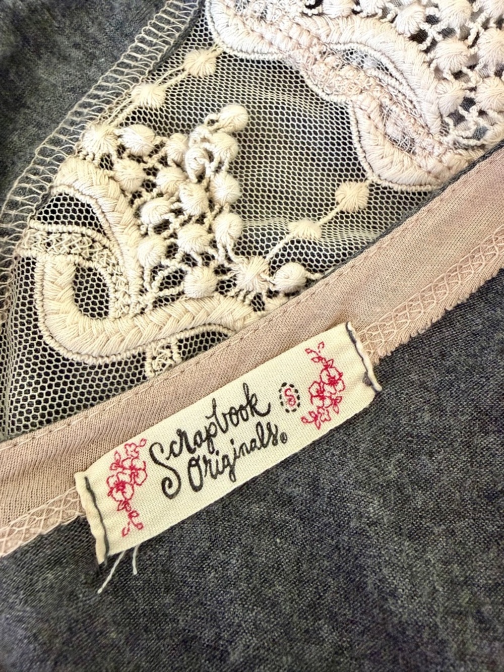 Anthropologie Scrapbook Originals Gray Mixed Media Tunic Top Lace Ruffles Stripe - Picture 3 of 16